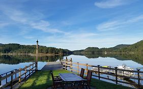 Nesheim Cabin-By-The-Sea